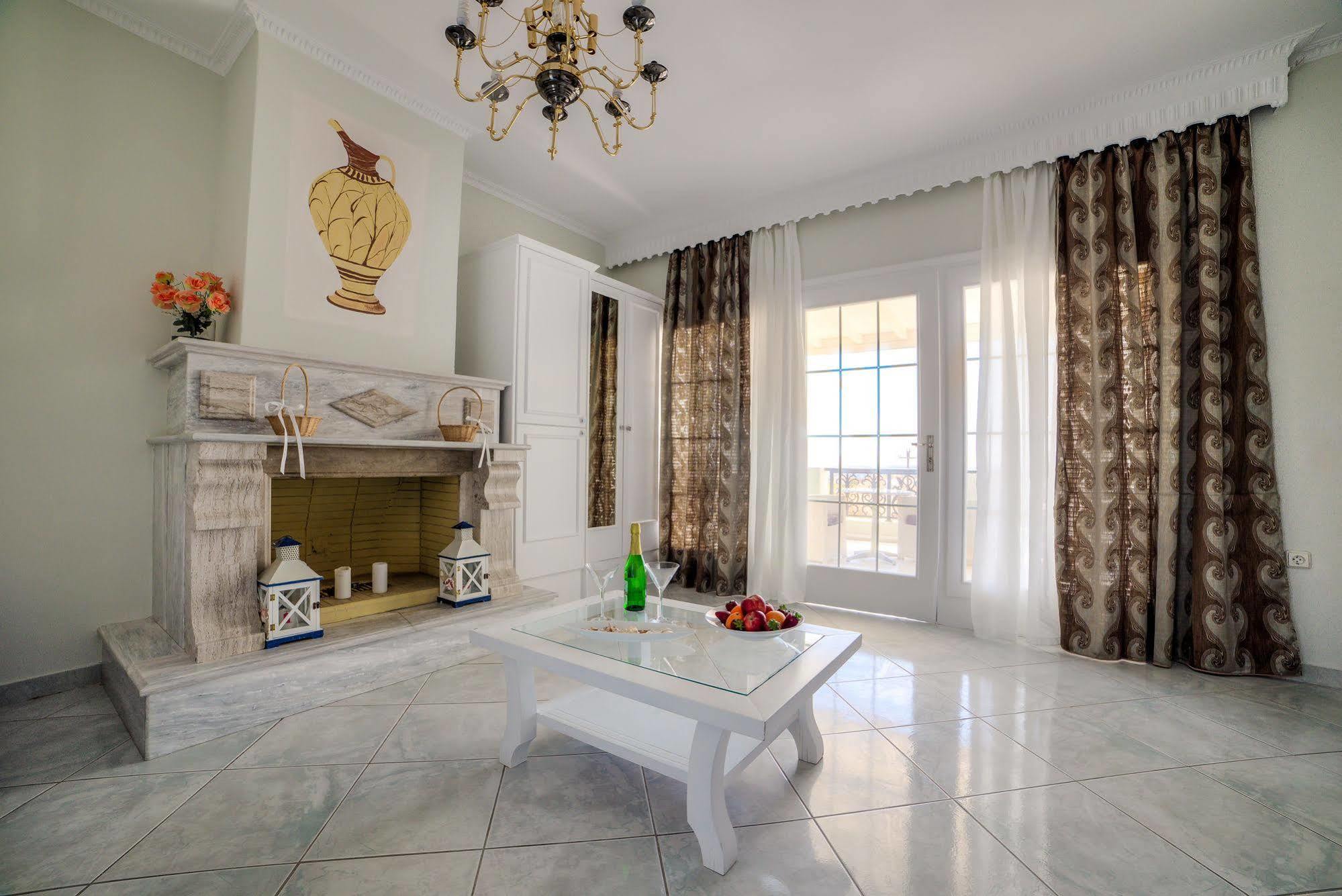 Pantheon Hotel Agios Georgios  ภายนอก รูปภาพ