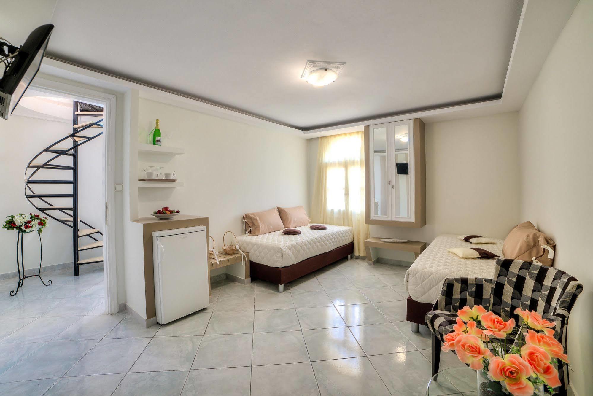 Pantheon Hotel Agios Georgios  ภายนอก รูปภาพ