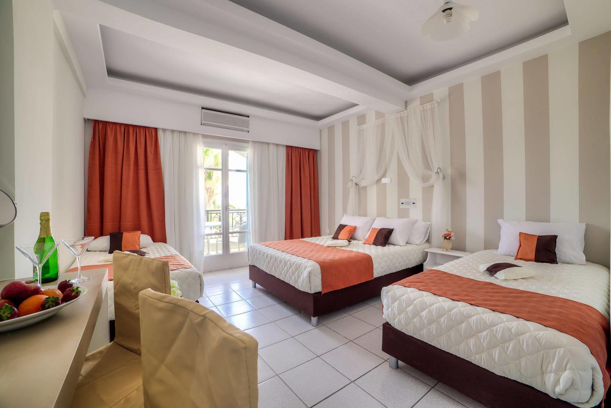 Pantheon Hotel Agios Georgios  ภายนอก รูปภาพ