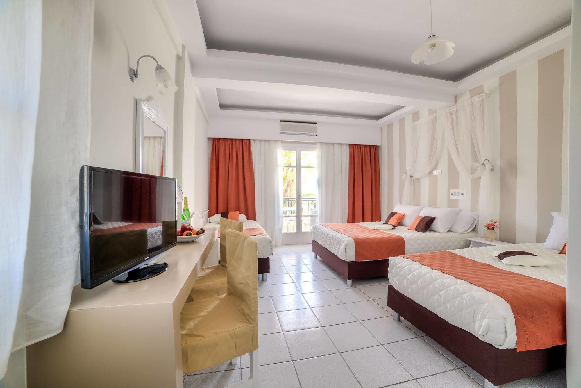 Pantheon Hotel Agios Georgios  ภายนอก รูปภาพ